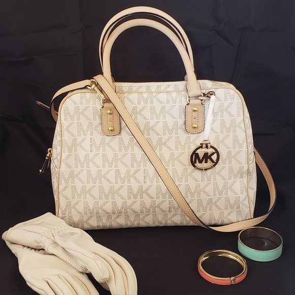 Michael Kors Handbags - Michael kors bags